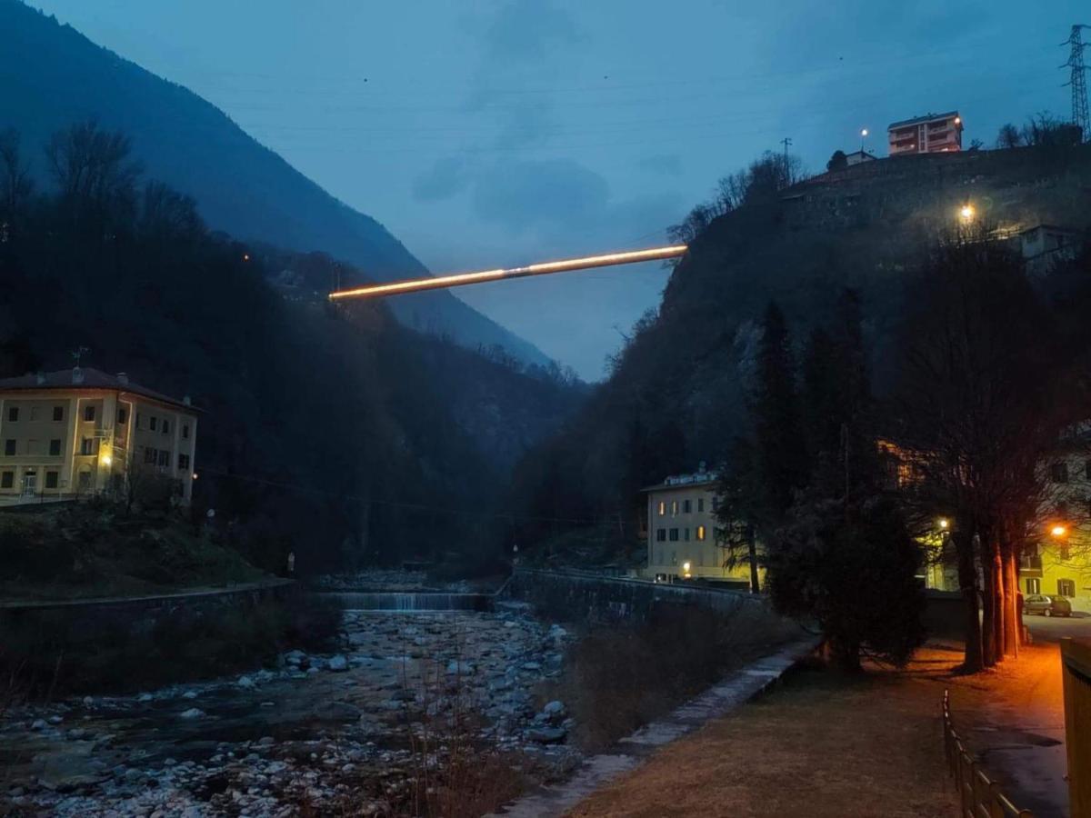 Villa Dietro L'Angolo Sondrio Exterior foto